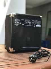 Fender Frontman 10G Siyah Elektro Gitar Amfisi